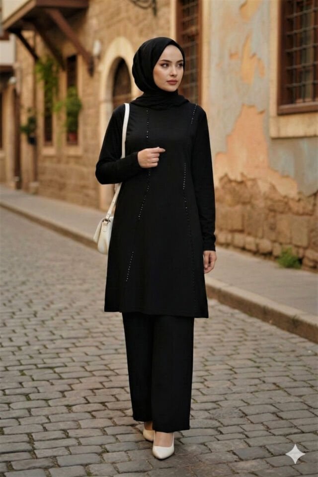 Kadın Kahve Kristal Pamuk Büyük Beden Önü Nervür ve İnci detaylı Tesettür Tunik Si̇yah - 50