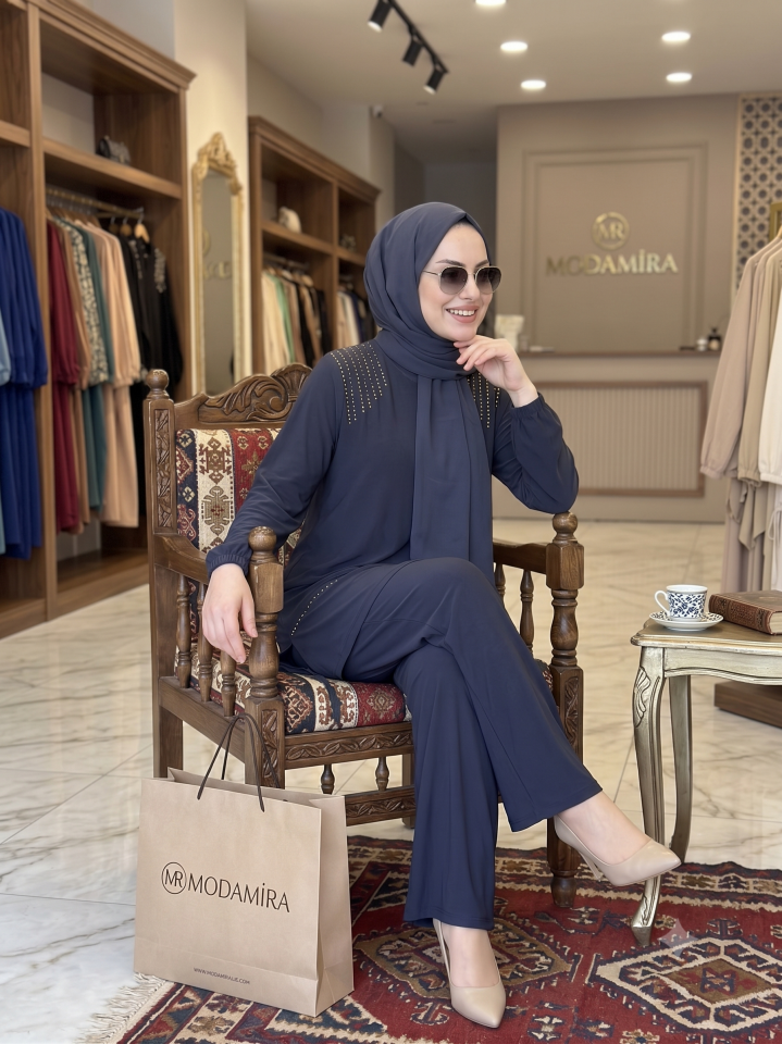 Kadın Sandy Siyah Omuz Ve Yanlarda taş Detaylı Özel Tasarım  Tesettür Alt Üst Tunik Pantolon İkili takım Füme - 48