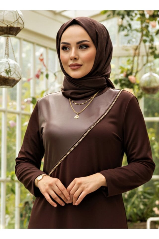 Kadın Önü Deri ve Zincir şıklığı Detaylı Tesettür Tasarım ELbise Kahve - 40